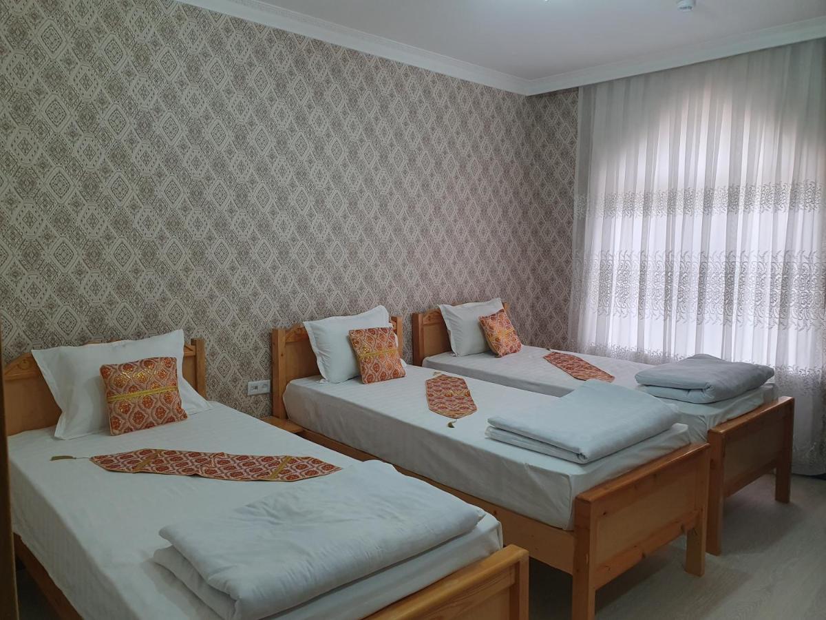 Qamar Hotel بخارى المظهر الخارجي الصورة