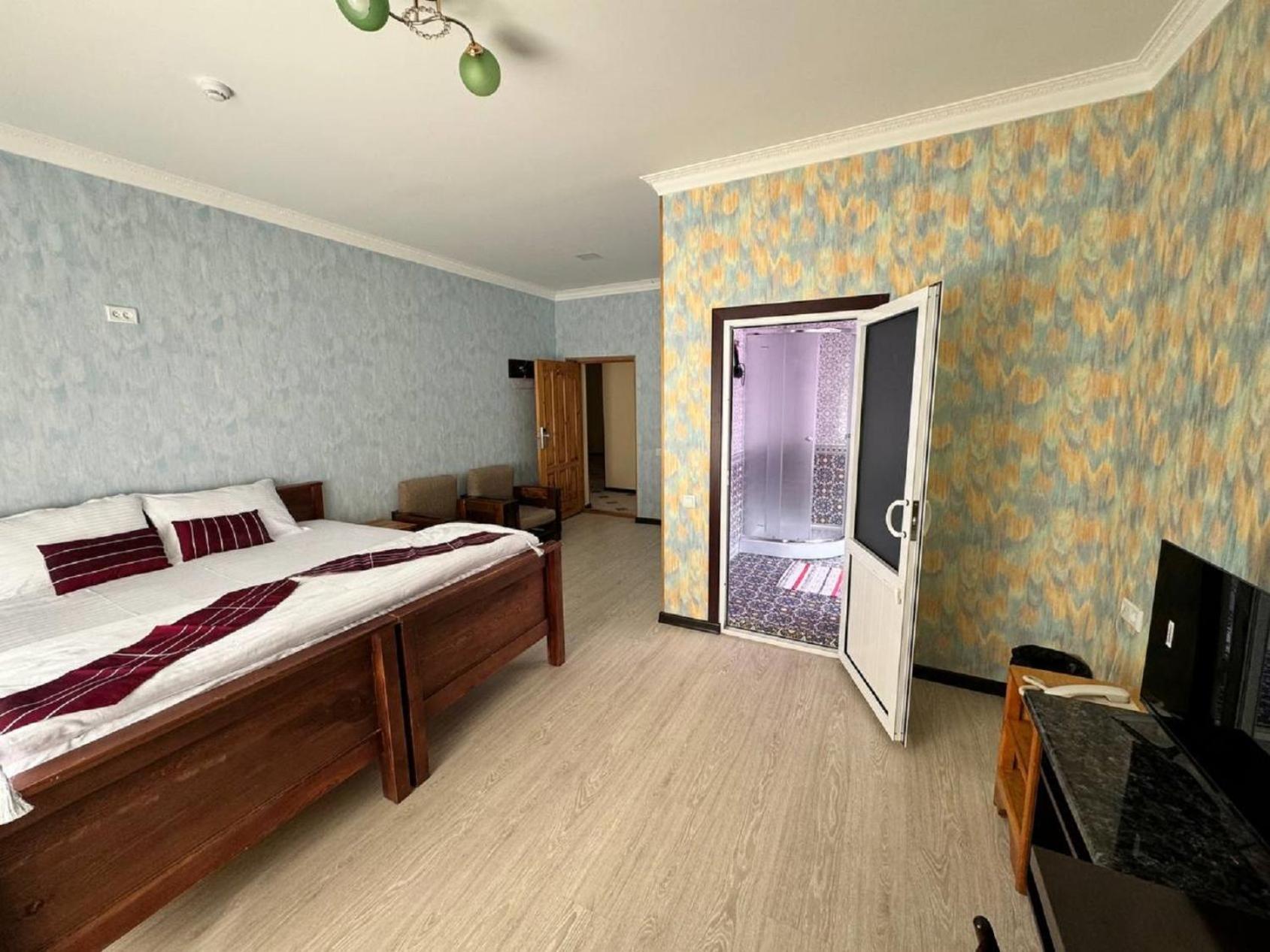Qamar Hotel بخارى المظهر الخارجي الصورة