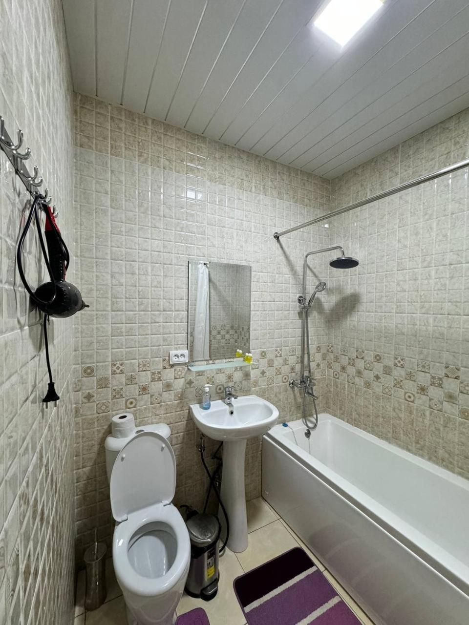 Qamar Hotel بخارى المظهر الخارجي الصورة