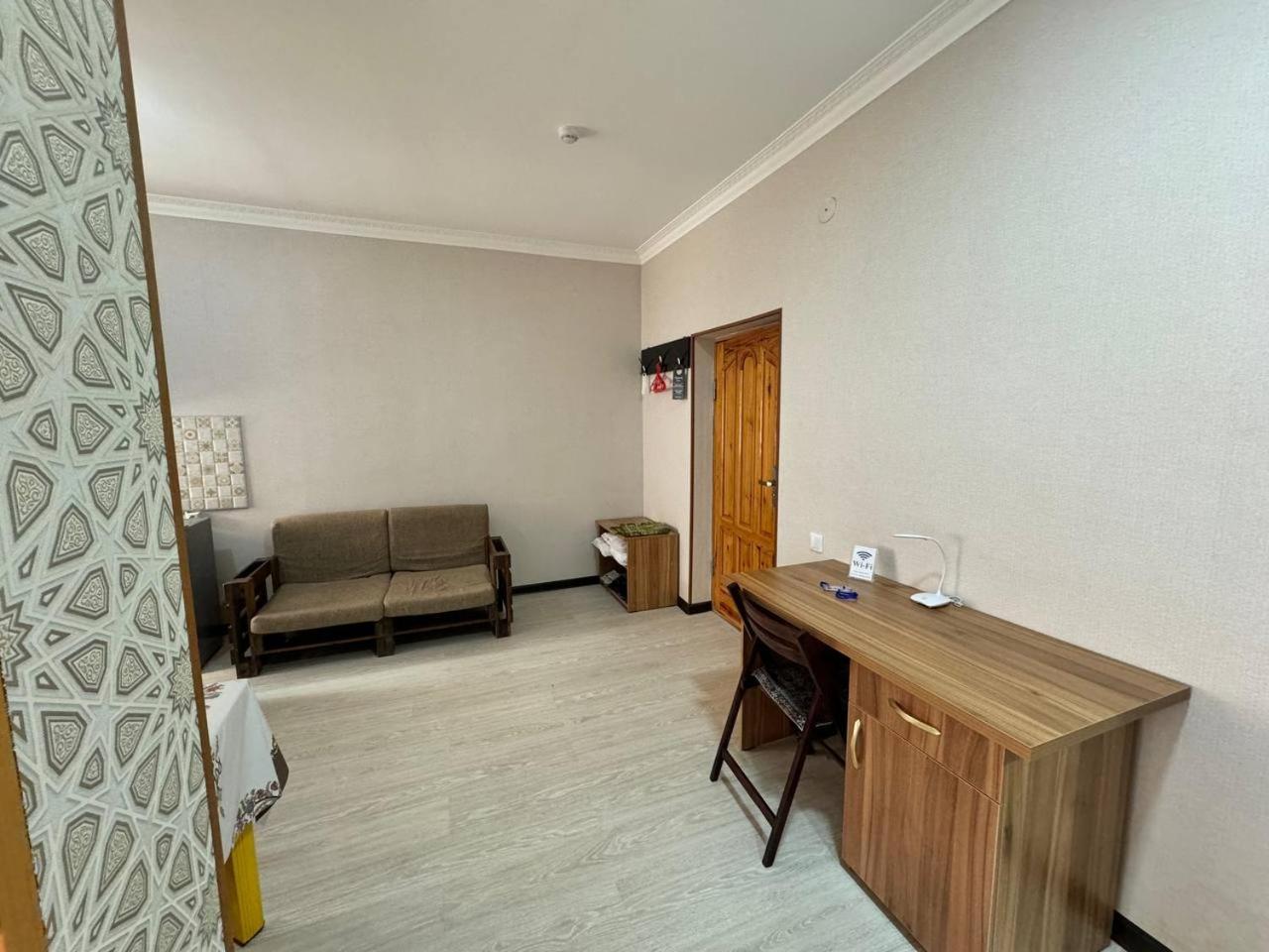 Qamar Hotel بخارى المظهر الخارجي الصورة